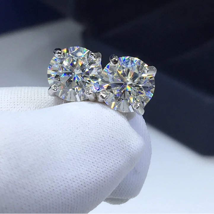Moissanite Round Brilliant Stud Earrings | D Color | GRA Certified | Pt950 & 18K Gold