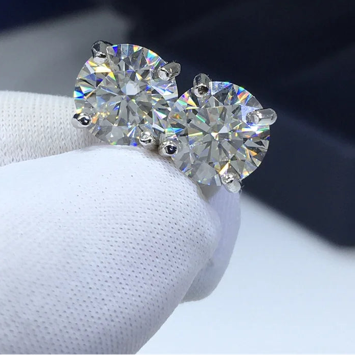 Moissanite Round Brilliant Stud Earrings | D Color | GRA Certified | Pt950 & 18K Gold