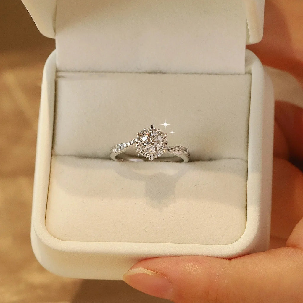 Lumilux Snowflake Moissanite Ring | 1ct PT950 Platinum | Women's Fine Jewelry