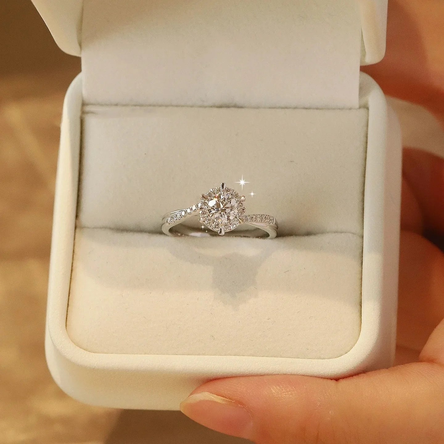 Lumilux Snowflake Moissanite Ring | 1ct PT950 Platinum | Women's Fine Jewelry