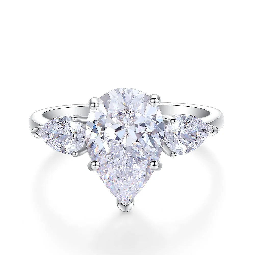 Pear-Cut Diamond & Emerald Moissanite Ring | Solid Platinum PT950 | Luxury Bridal Fine Jewelry