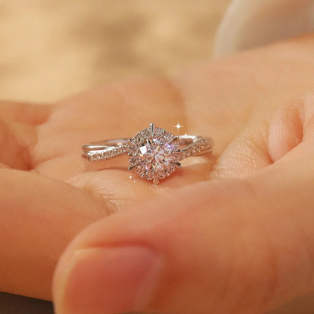Lumilux Snowflake Moissanite Ring | 1ct PT950 Platinum | Women's Fine Jewelry