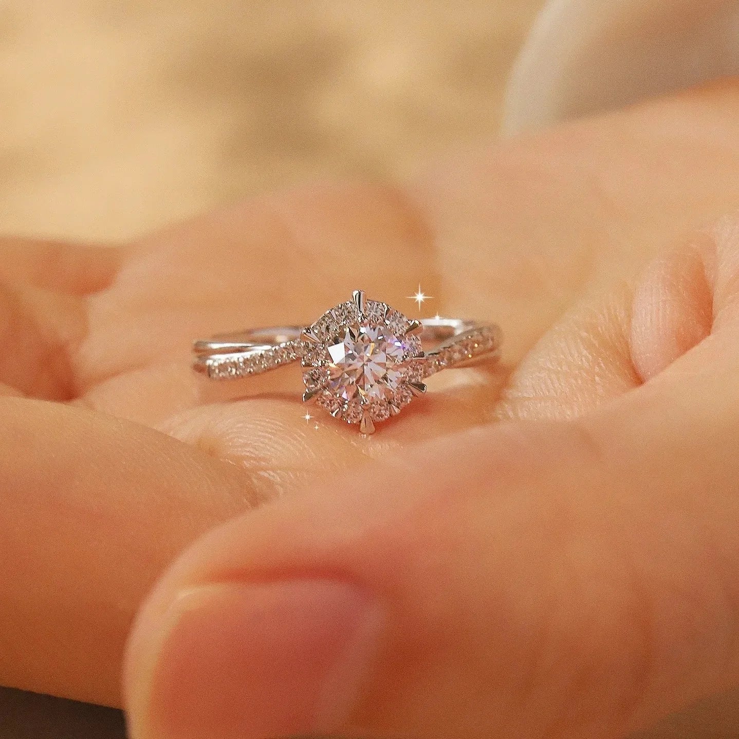 Lumilux Snowflake Moissanite Ring | 1ct PT950 Platinum | Women's Fine Jewelry
