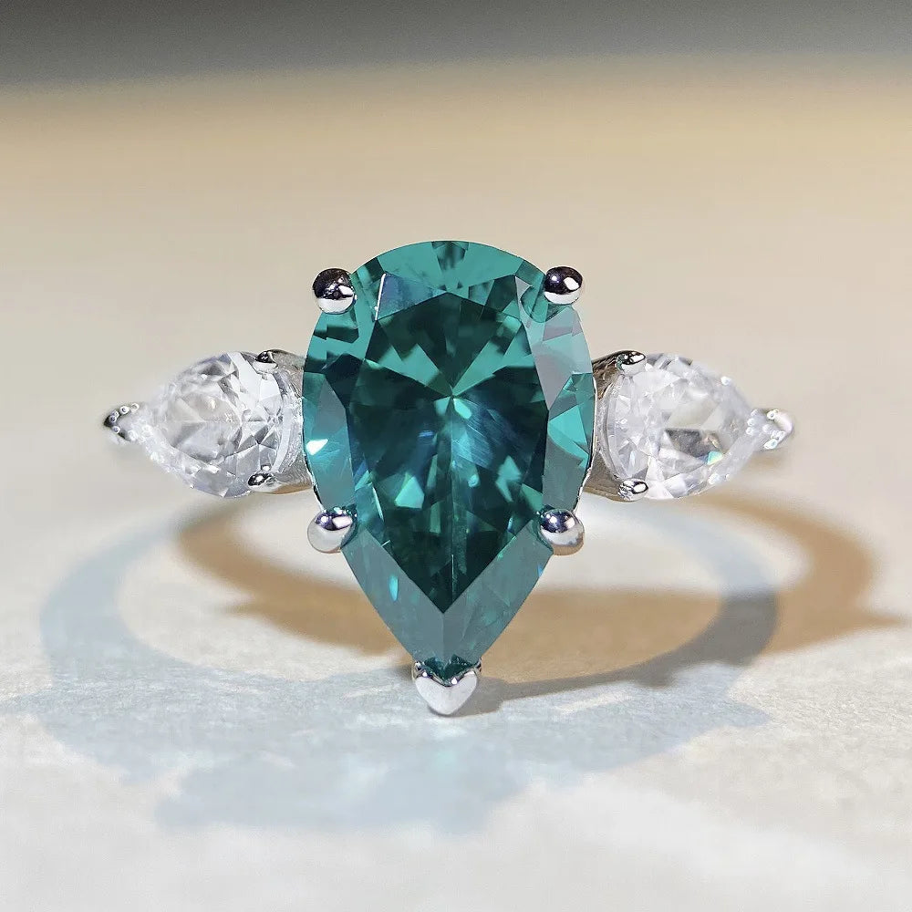 Pear-Cut Diamond & Emerald Moissanite Ring | Solid Platinum PT950 | Luxury Bridal Fine Jewelry