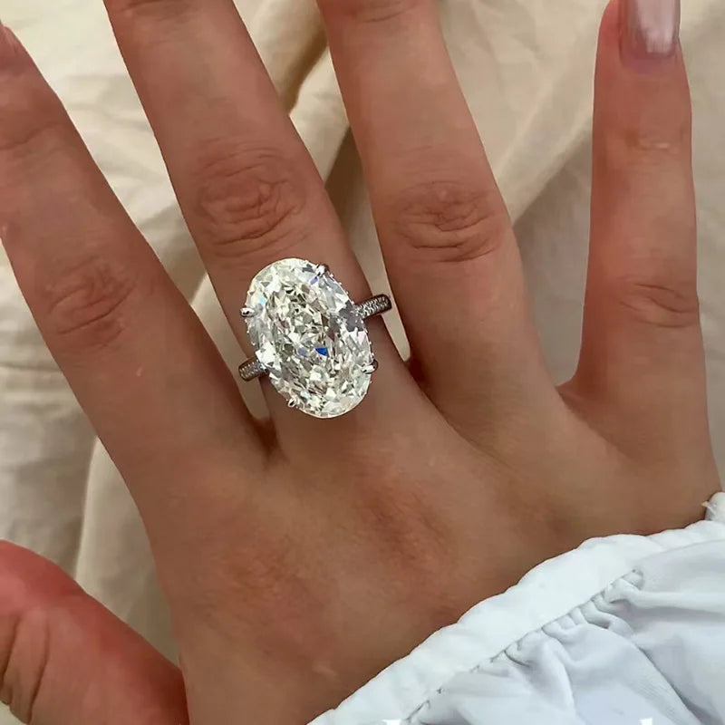 Luxury Oval 15Ct Lab Moissanite Diamond Ring 925